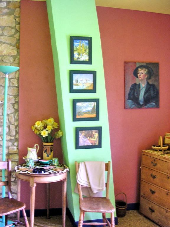 Les Chimeres Puylaroque Стая снимка